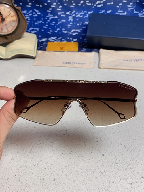 ルイヴィトンサングラス内部構造